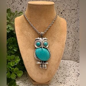 Howlite Owl pendant necklace